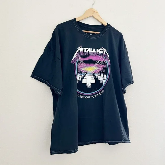 NEW Metallica Master of Puppets Graphic Tee - Picture 2 of 6